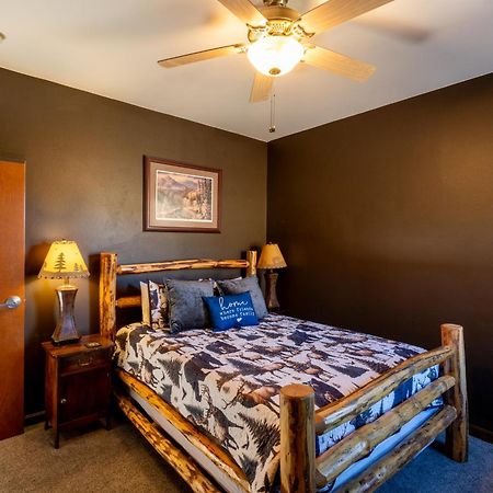 Bison Lodge - Lg Home - 2 Bedrooms - Less Than 5 Miles To Yellowstone North Entrance, Sleeps Up To 8 Gardiner Esterno foto