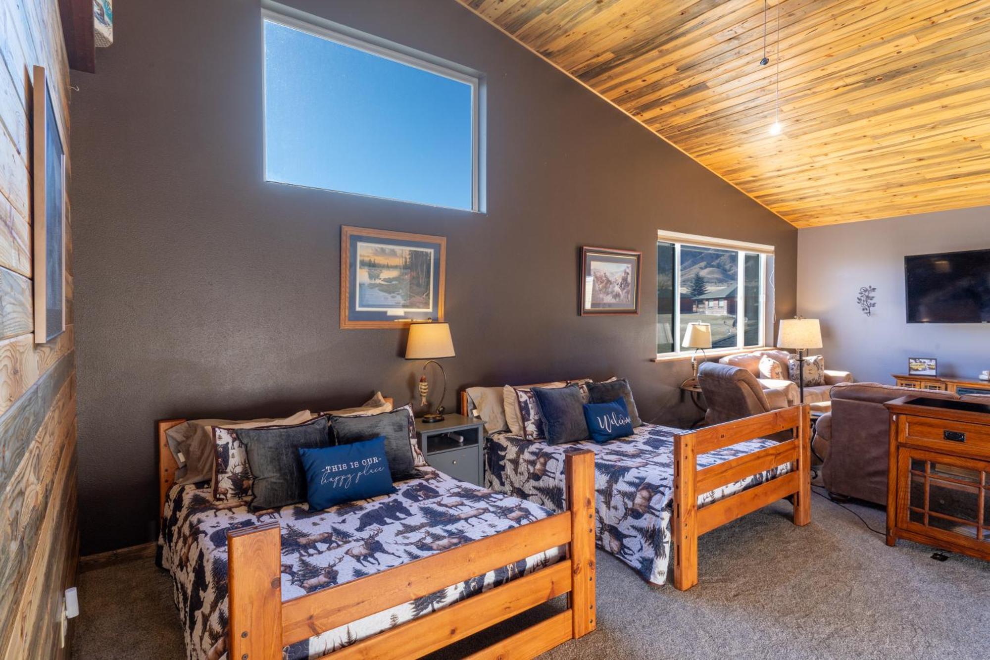 Bison Lodge - Lg Home - 2 Bedrooms - Less Than 5 Miles To Yellowstone North Entrance, Sleeps Up To 8 Gardiner Esterno foto