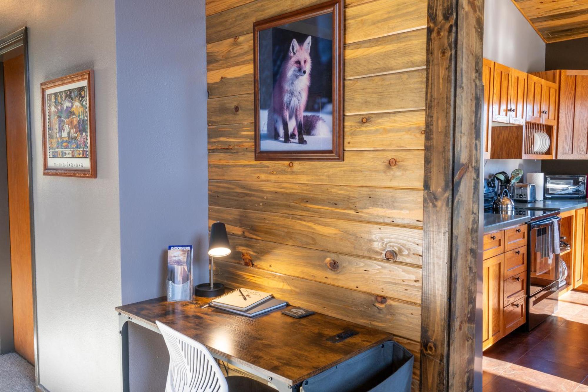 Bison Lodge - Lg Home - 2 Bedrooms - Less Than 5 Miles To Yellowstone North Entrance, Sleeps Up To 8 Gardiner Esterno foto